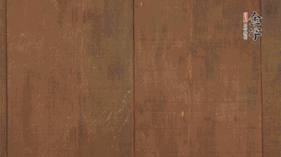 老豆腐切成塊。