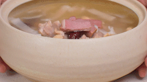 出鍋前5分鐘加鹽調(diào)味。