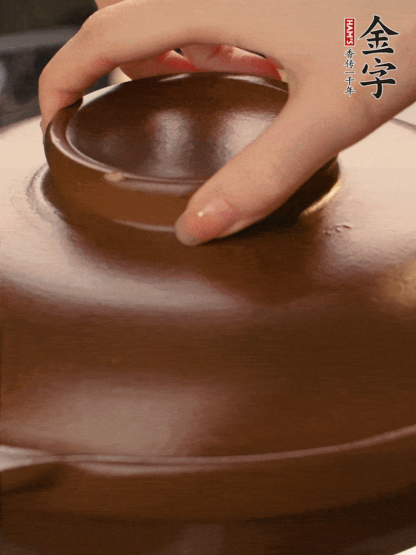 再下日本豆腐煮3分鐘。