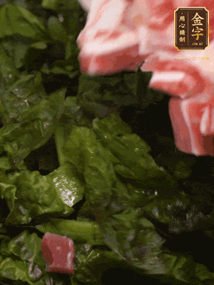 大米淘洗干凈，把食材全部放進去，加適量水?dāng)嚢杈鶆?>
					</div>
					<span>步驟 3/5</span>
					<p>大米淘洗干凈，把食材全部放進去，加適量水?dāng)嚢杈鶆?/p>
				</li><li>
					<div   id=